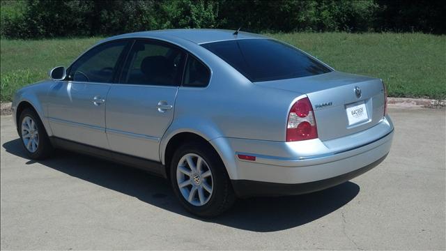 2004 Volkswagen Passat CD With MP3