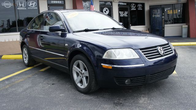 2004 Volkswagen Passat SE Crew Cab 4WD FFV