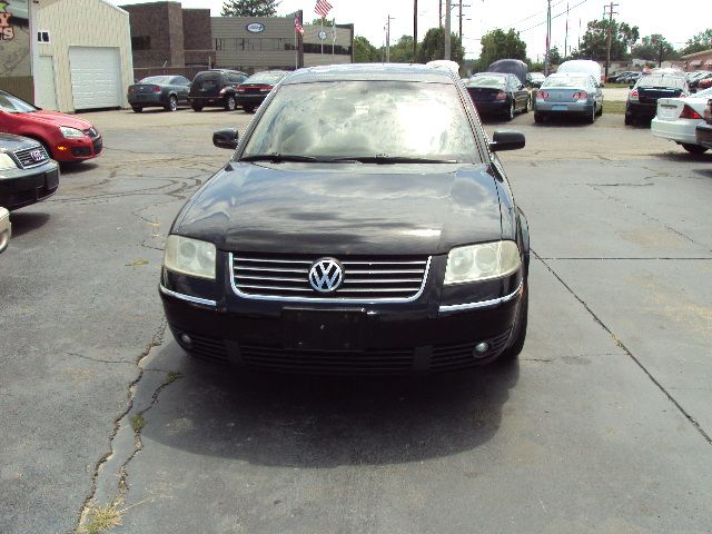 2004 Volkswagen Passat LS W/leather Seats