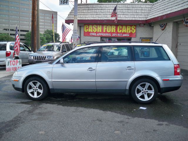 2004 Volkswagen Passat SE Crew Cab 4WD FFV
