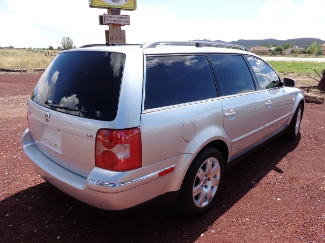 2004 Volkswagen Passat SE Crew Cab 4WD FFV