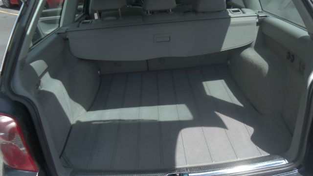 2004 Volkswagen Passat SE Crew Cab 4WD FFV