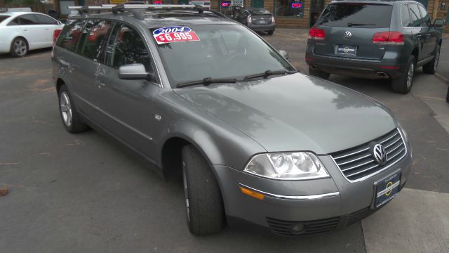 2004 Volkswagen Passat SE Crew Cab 4WD FFV