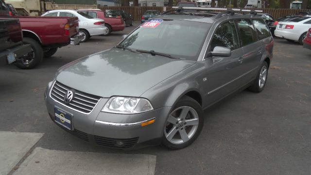 2004 Volkswagen Passat SE Crew Cab 4WD FFV