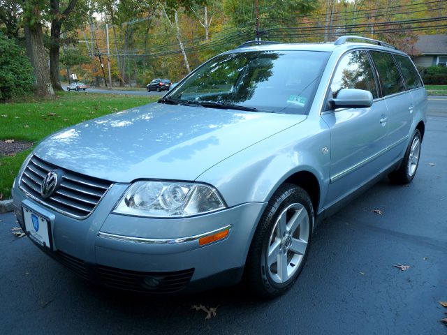 2004 Volkswagen Passat LS - Leather Roof Nice