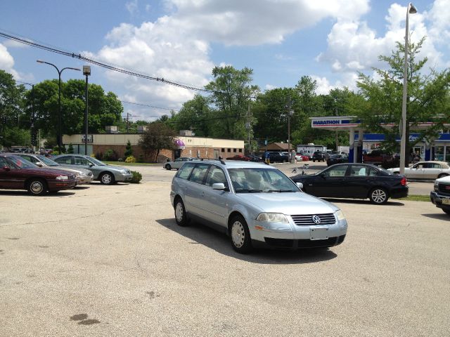 2004 Volkswagen Passat S Sedan