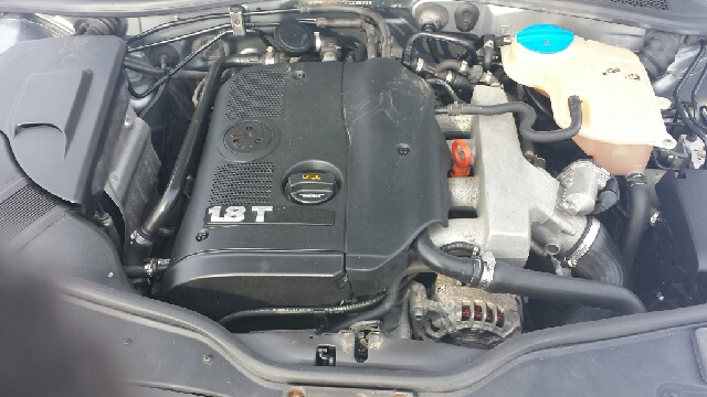 2005 Volkswagen Passat FWD 4dr Sport