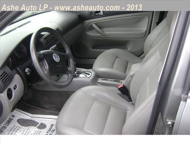 2005 Volkswagen Passat Unknown