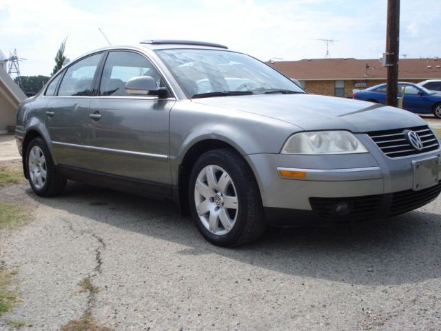 2005 Volkswagen Passat 4dr 112 WB AWD