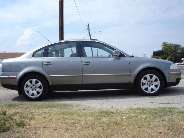 2005 Volkswagen Passat 4dr 112 WB AWD