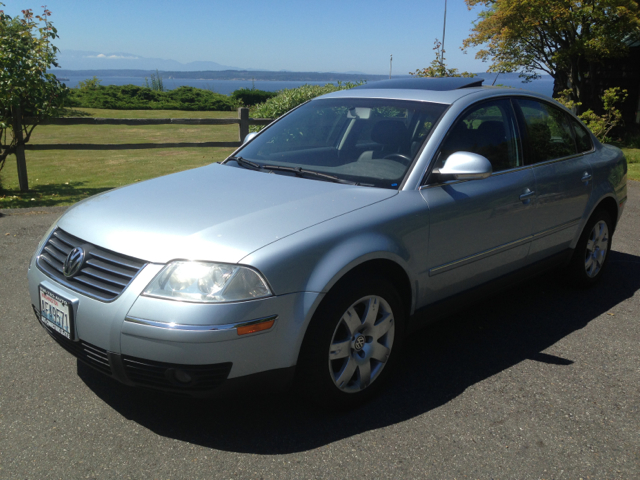 2005 Volkswagen Passat 4dr 112 WB AWD