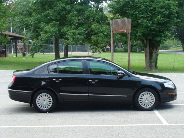 2006 Volkswagen Passat 4DR SDN LE V6 AT