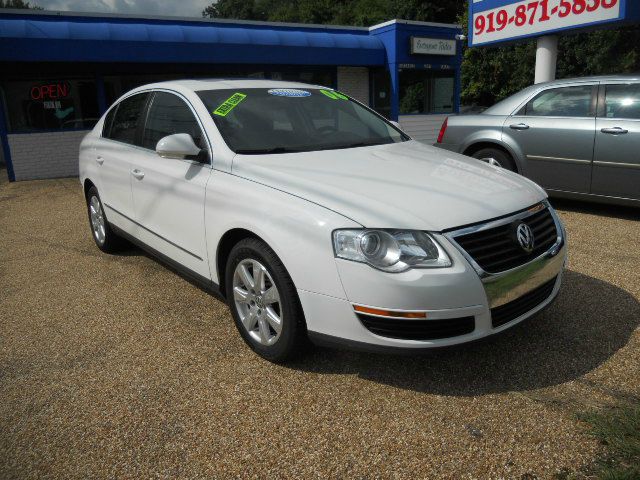 2006 Volkswagen Passat 4DR SDN LE V6 AT