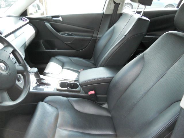 2006 Volkswagen Passat 4DR SDN LE V6 AT