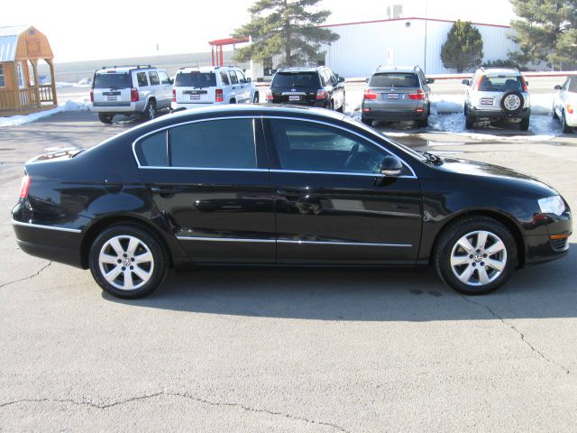 2006 Volkswagen Passat 4DR SDN LE V6 AT