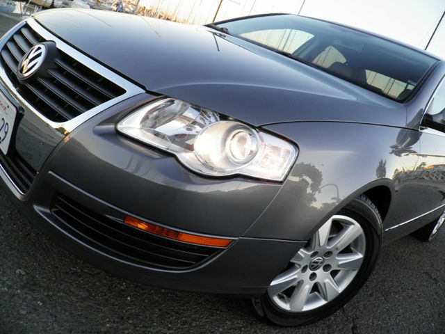 2006 Volkswagen Passat 4DR SDN LE V6 AT