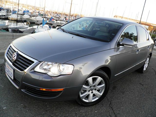2006 Volkswagen Passat 4DR SDN LE V6 AT