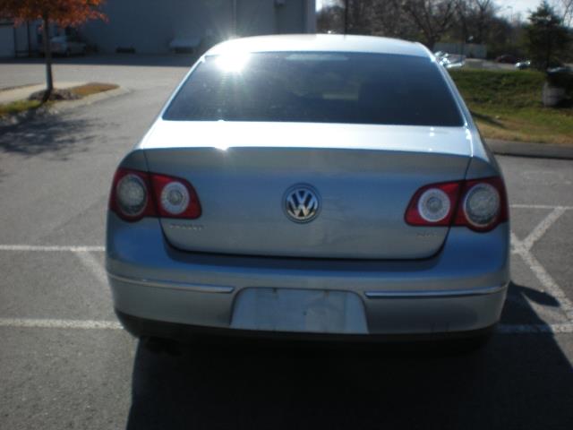 2006 Volkswagen Passat 4DR SDN LE V6 AT