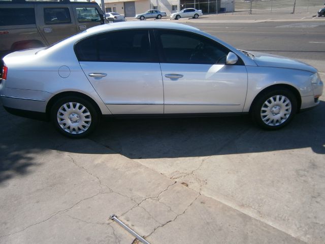 2006 Volkswagen Passat 4DR SDN LE V6 AT