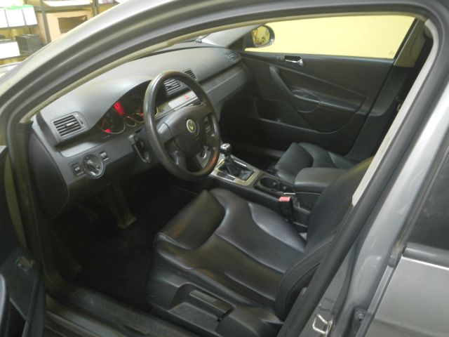 2006 Volkswagen Passat 4DR SDN LE V6 AT