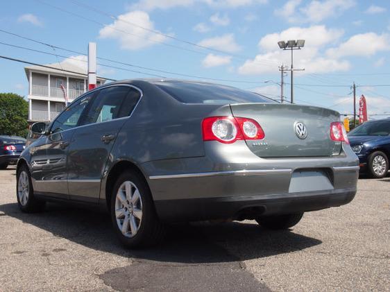 2006 Volkswagen Passat 4DR SDN LE V6 AT