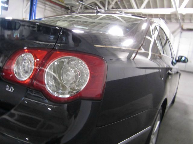 2006 Volkswagen Passat 4DR SDN LE V6 AT