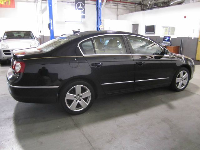 2006 Volkswagen Passat 4DR SDN LE V6 AT