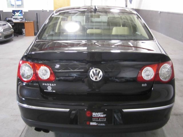 2006 Volkswagen Passat 4DR SDN LE V6 AT