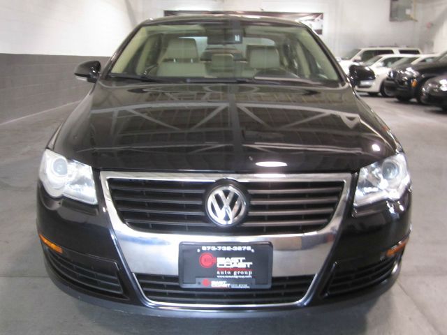 2006 Volkswagen Passat 4DR SDN LE V6 AT