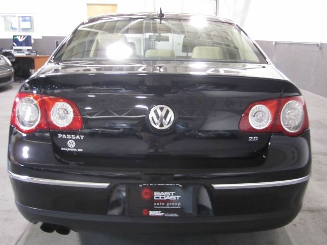 2006 Volkswagen Passat 4DR SDN LE V6 AT