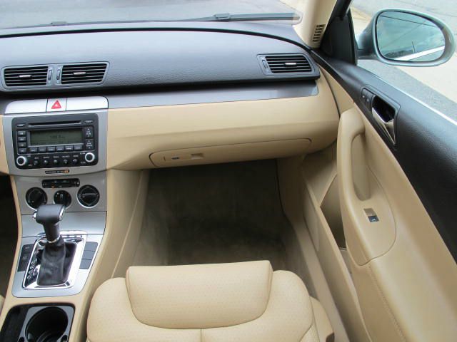 2006 Volkswagen Passat 4DR SDN LE V6 AT