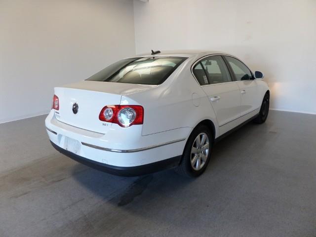 2006 Volkswagen Passat 4DR SDN LE V6 AT