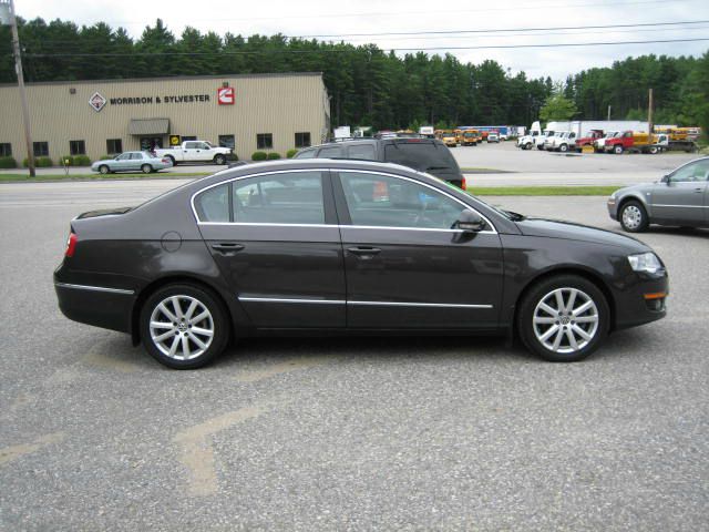 2006 Volkswagen Passat 4dr Sdn GS Plus