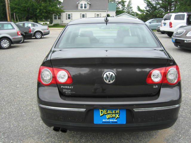 2006 Volkswagen Passat 4dr Sdn GS Plus