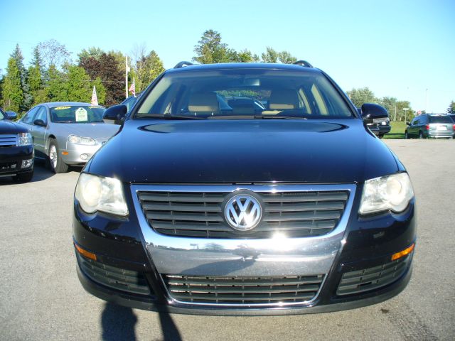 2007 Volkswagen Passat 2003 GMC Savana