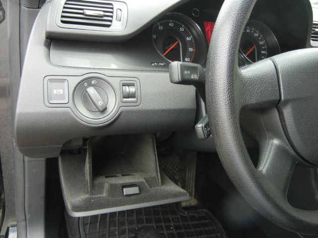 2007 Volkswagen Passat 2003 GMC Savana