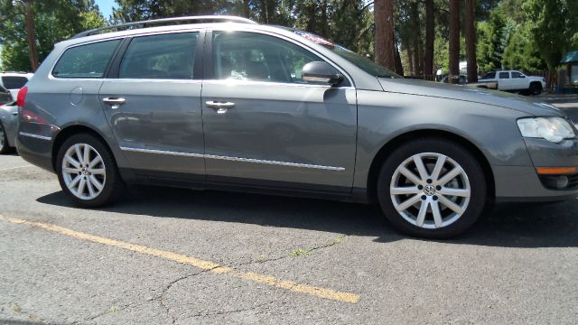 2007 Volkswagen Passat X 4x4 6 Cyl