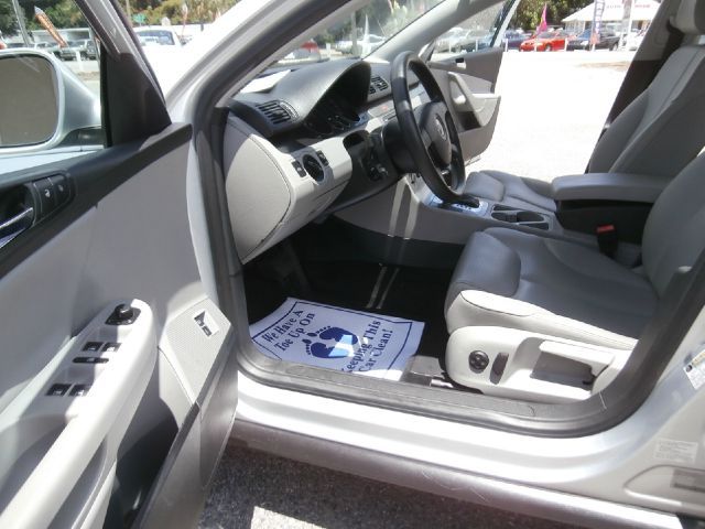 2007 Volkswagen Passat Base