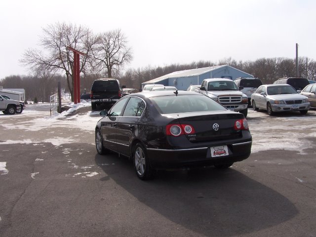 2008 Volkswagen Passat 4x4 LTZ