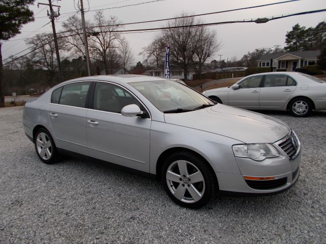 2008 Volkswagen Passat 4x4 LTZ