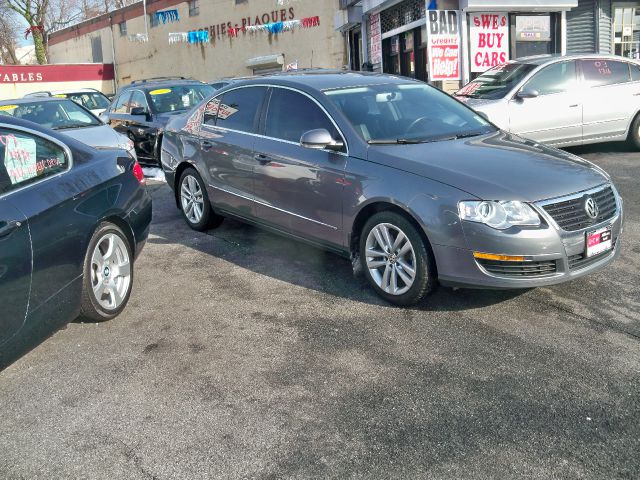 2008 Volkswagen Passat Series 4