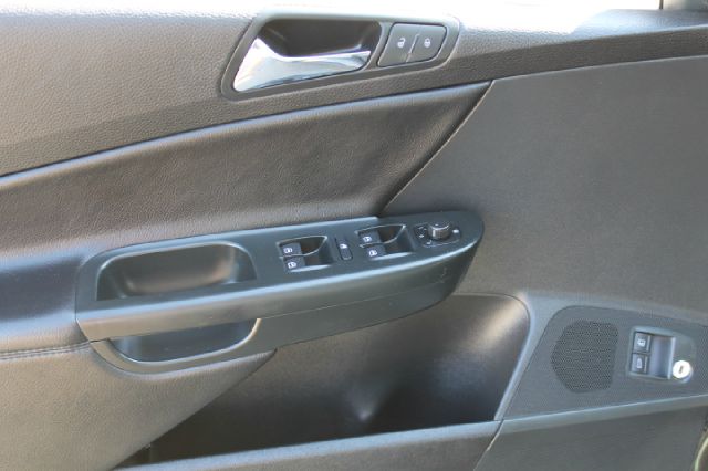 2008 Volkswagen Passat 4x4 LTZ