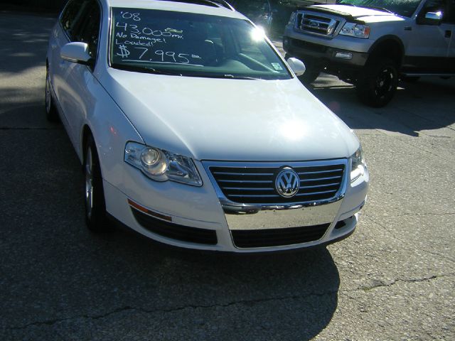 2008 Volkswagen Passat 4x4 LTZ
