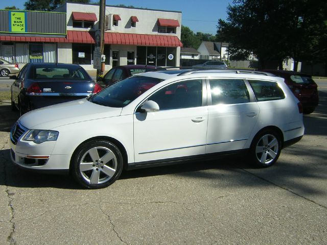 2008 Volkswagen Passat 4x4 LTZ