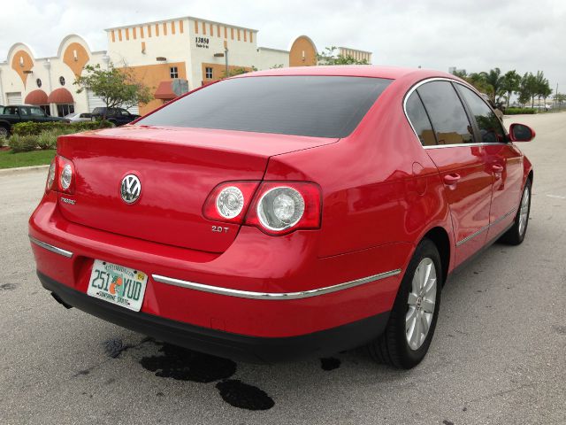 2008 Volkswagen Passat Series 4