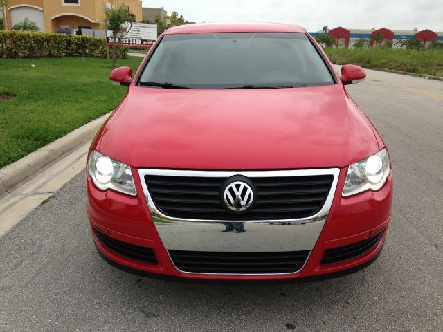 2008 Volkswagen Passat Series 4