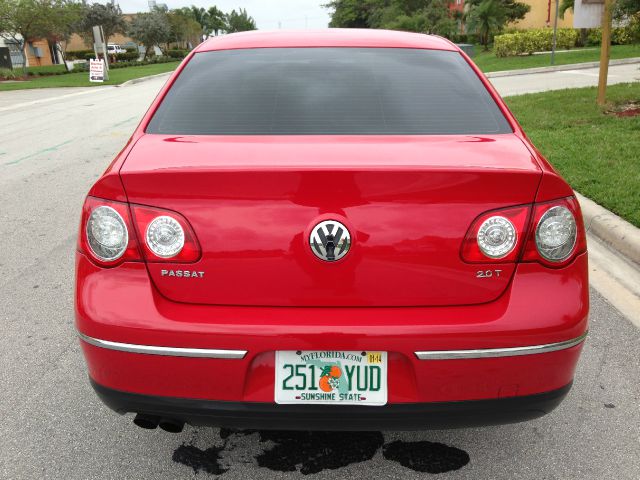 2008 Volkswagen Passat Series 4