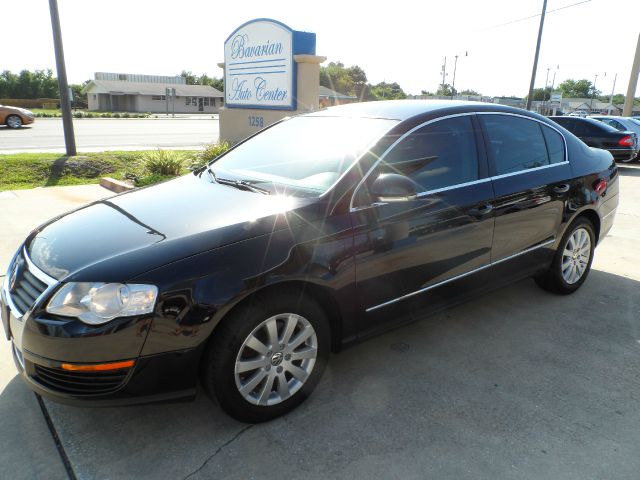 2008 Volkswagen Passat Series 4