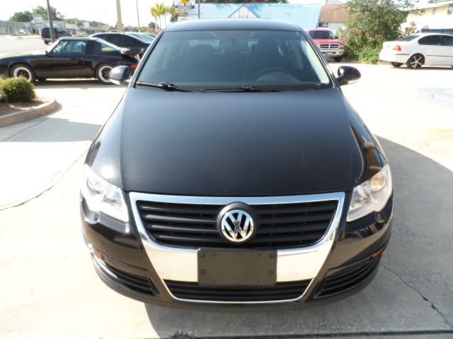 2008 Volkswagen Passat Series 4