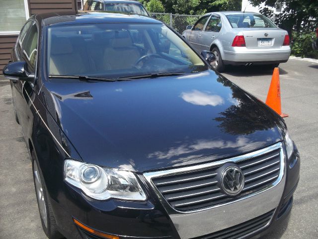 2008 Volkswagen Passat 4x4 LTZ